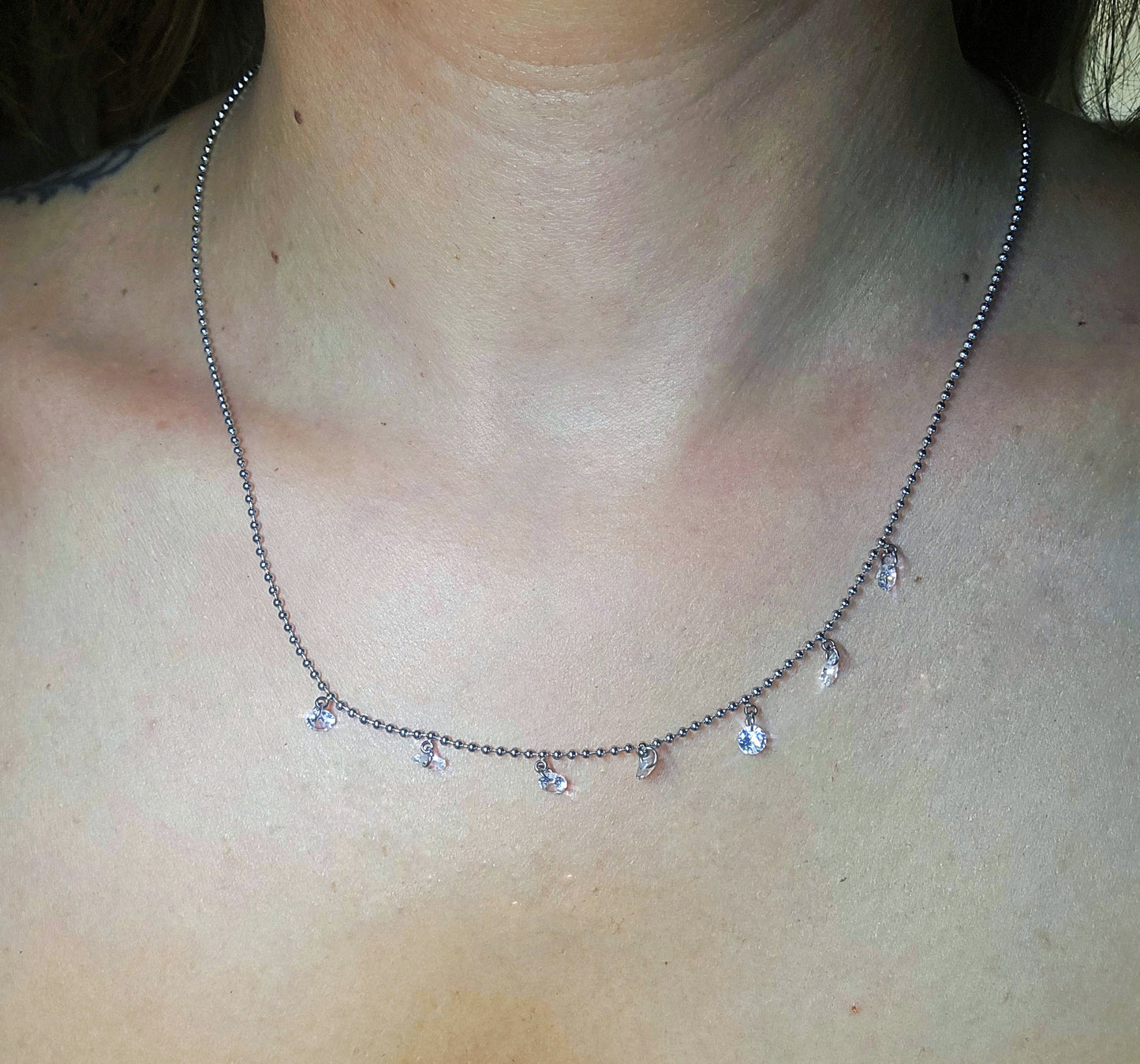 Collana della Linea ispirata Ai Bridgerton Un Filo